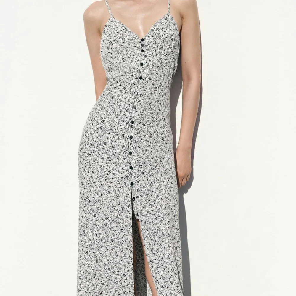 Zara floral print slip dress for summer - Picture 2 of 7